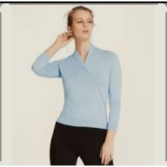 Brooks Brothers Women's Light Blue Merino Wool Sweater Size Med - Picture 1 of 9